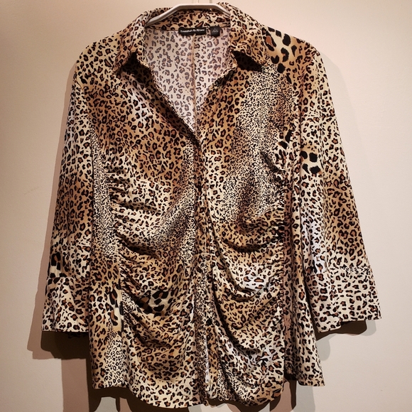 Essentials By Milano Animal Print Button Down Shirt - Picture 3 of 9